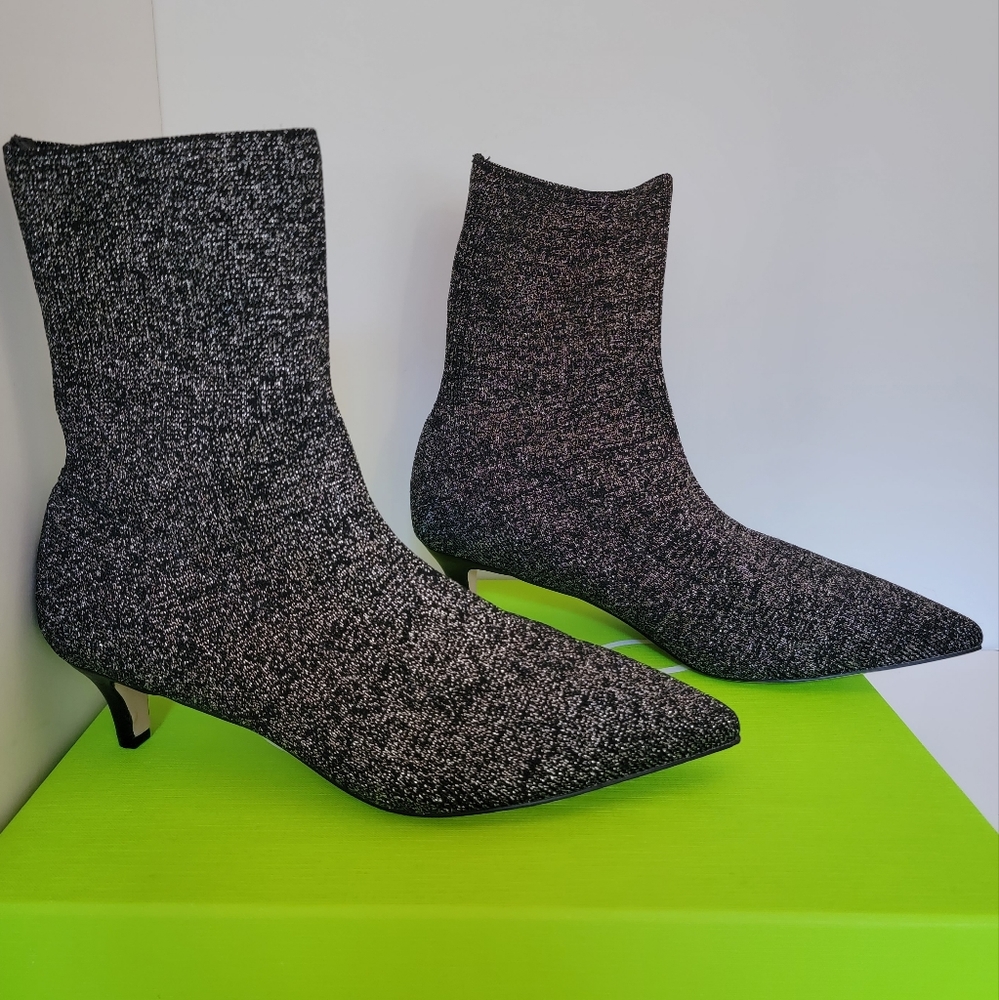 Comfortview Silver Metallic Sock bootie Size 8